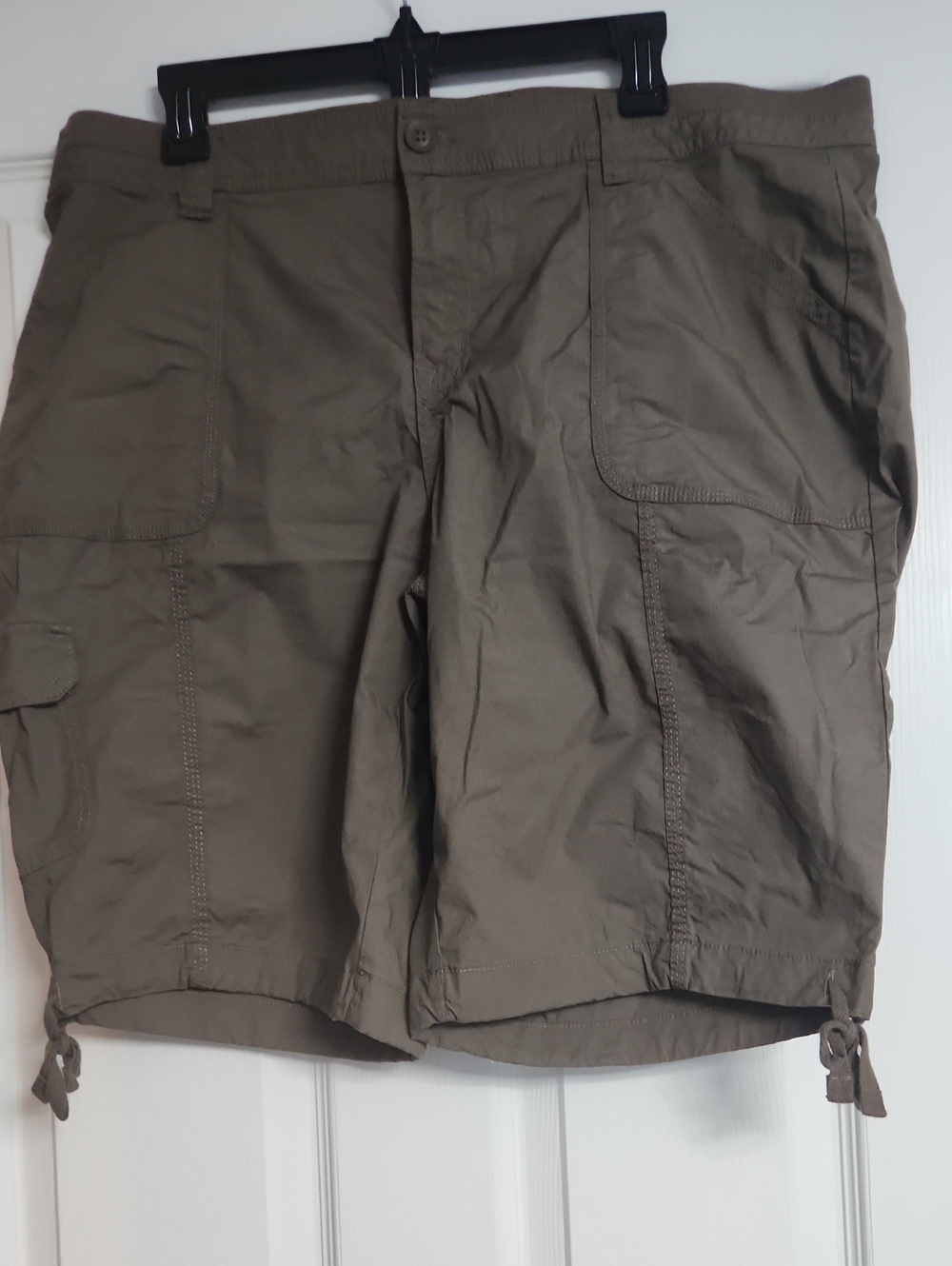 St. John's Bay Olive Green Cargo Shorts with Drawstring Hem